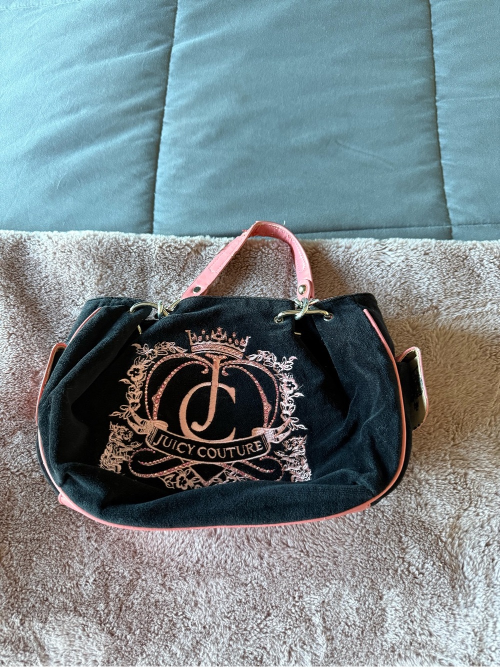Juicy Couture Black Shoulder Bag with Pink Trim and Crest *Non-Auth*